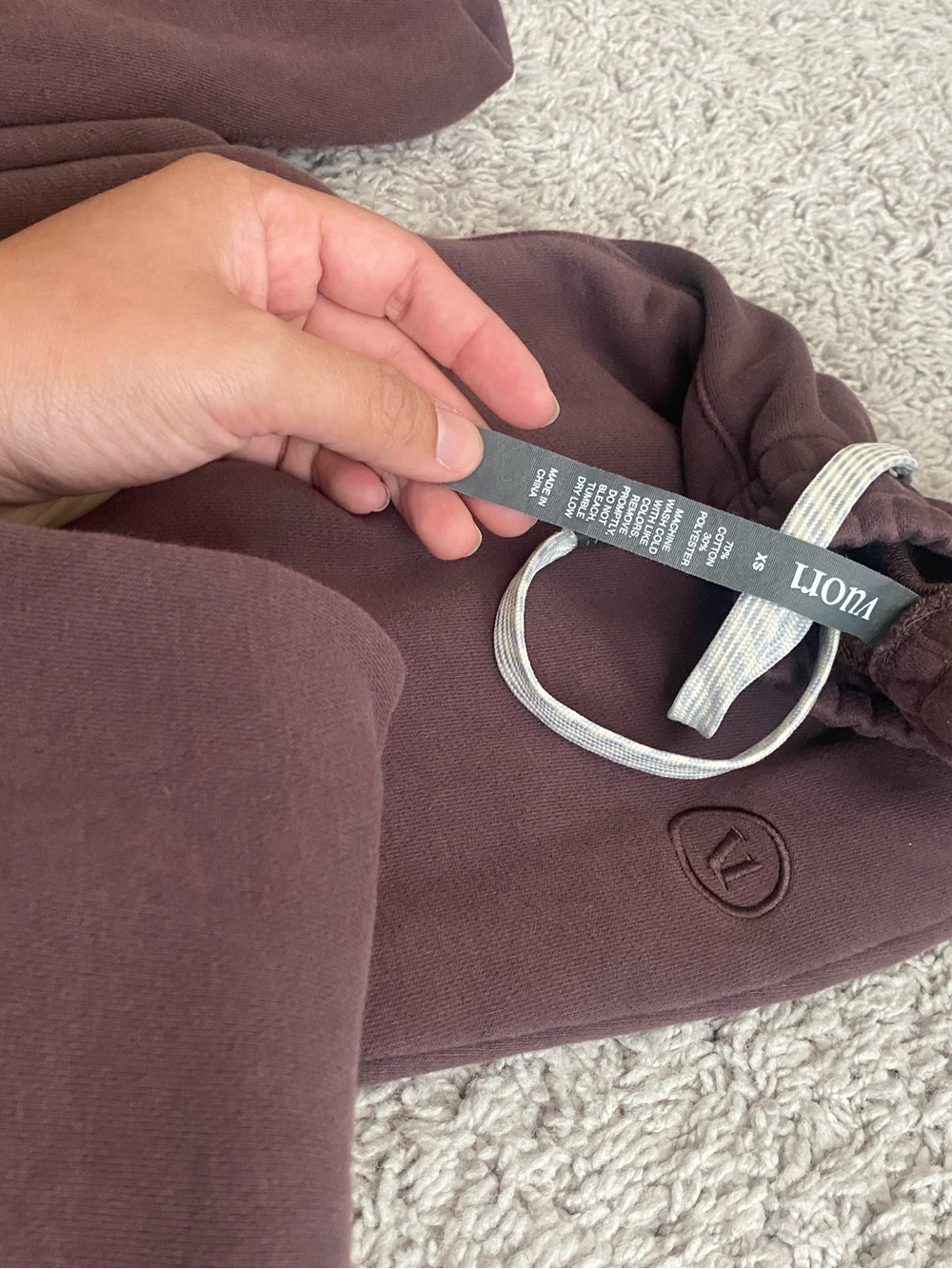 Vouri pullover and pants set - Picture 3 of 3